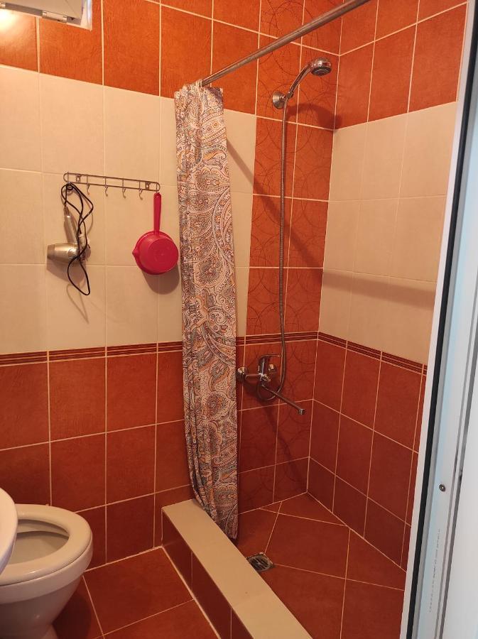 Hotel Гостевой Дом Лума Sukhumi Esterno foto